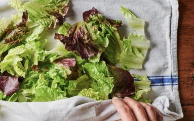Comment laver sa salade sans essoreuse