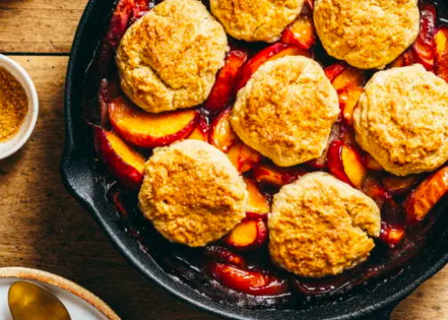 Mieux qu’un crumble, un cobbler aux pêches