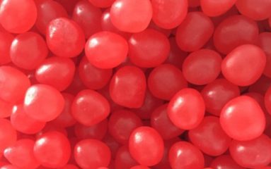 Pourquoi préfère-t-on les bonbons rouges ?